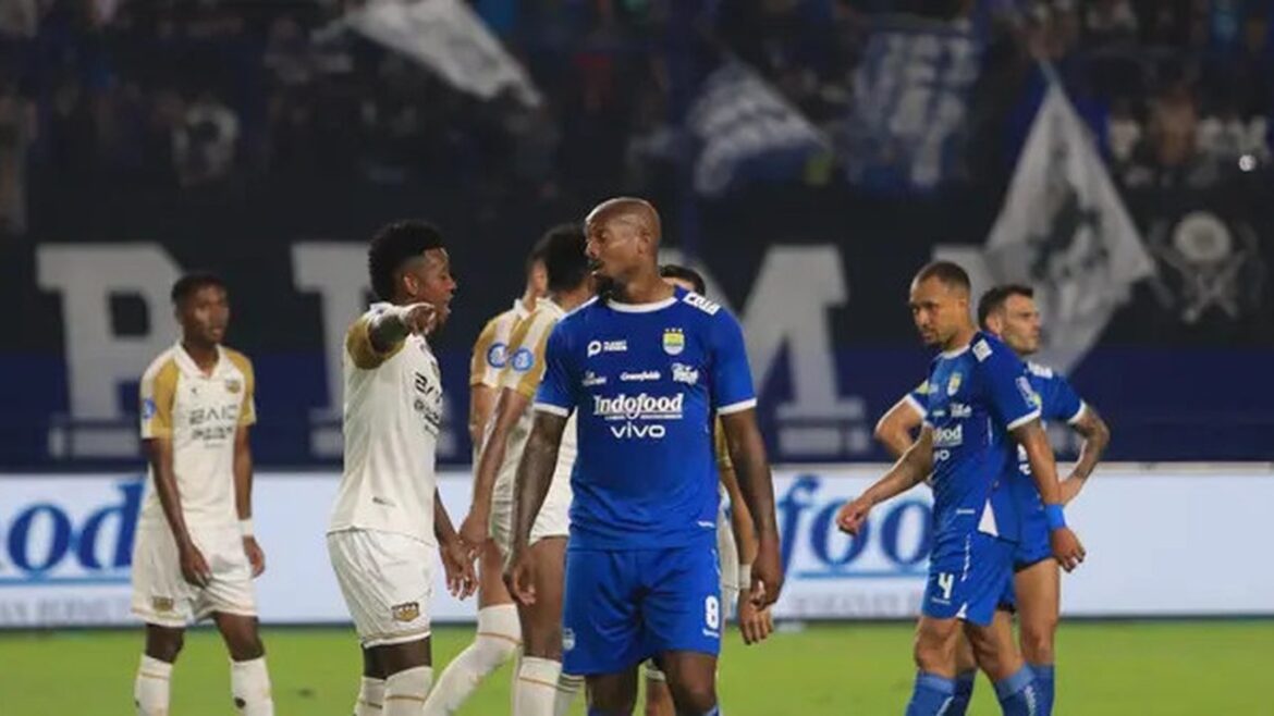 Persib Bandung Kembali ke GBT, Bojan Hodak Ogah Drama Kekalahan Terulang Lagi